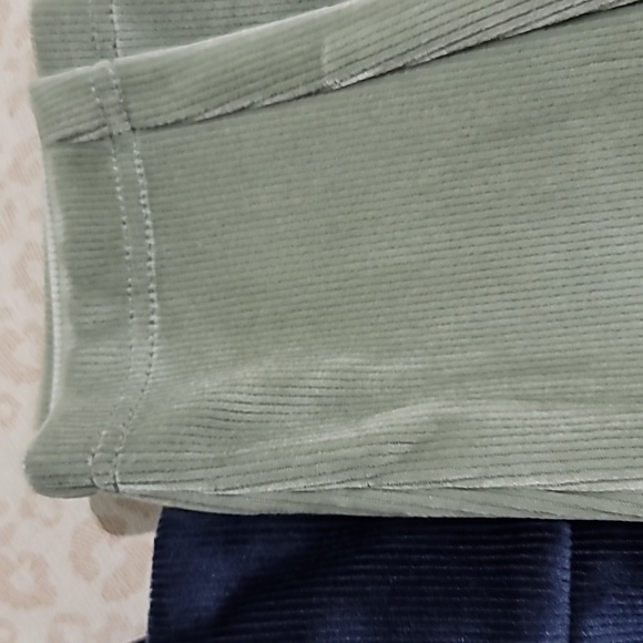 Waverly bundle of 2 pair leggings - Picture 3 of 5